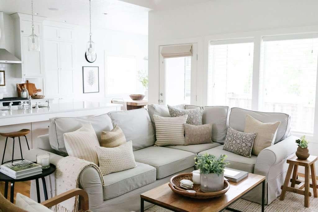 How to Create a Cozy Summer Living Room with Simple Décor Changes