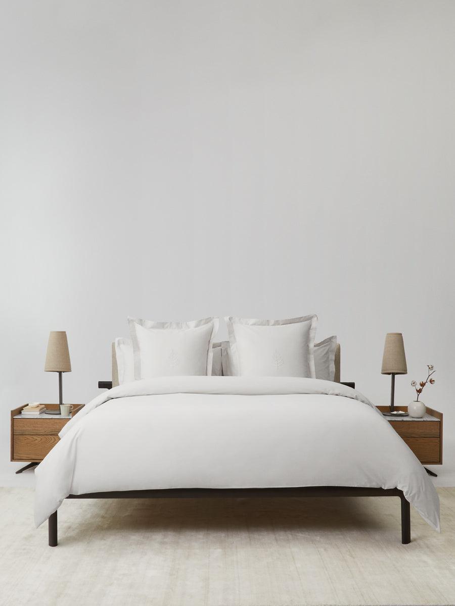 Why White Bedding Becomes So Popular Every Summer