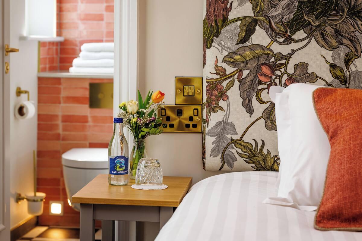 How to Prepare Your Home for Overnight Guests in 30 Minutes