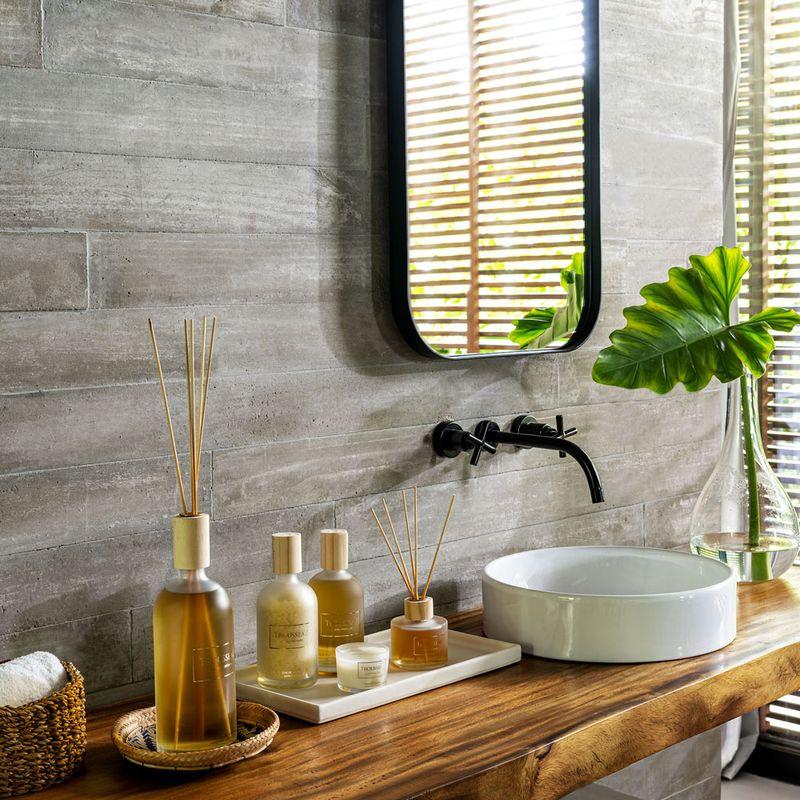 How to Make Your Bathroom Smell Amazing All Day Naturally