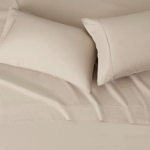 Amazon Basics Lightweight Super Soft Luxury Breathable Microfiber 4 Piece Bed - Image 3