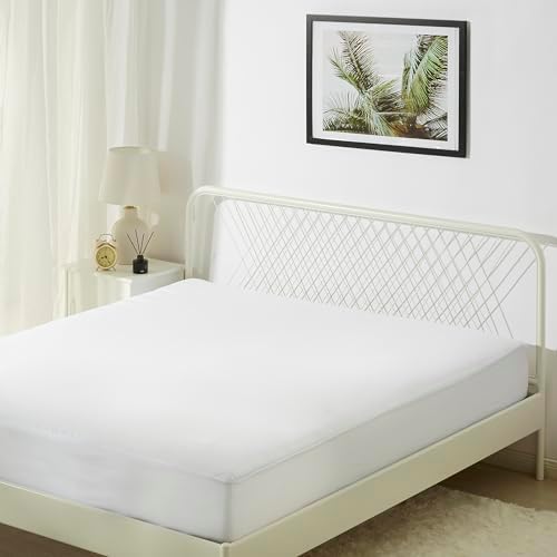 Amazon Basics Waterproof Mattress Protector, Fitted Secure Protection by AmazonBasics