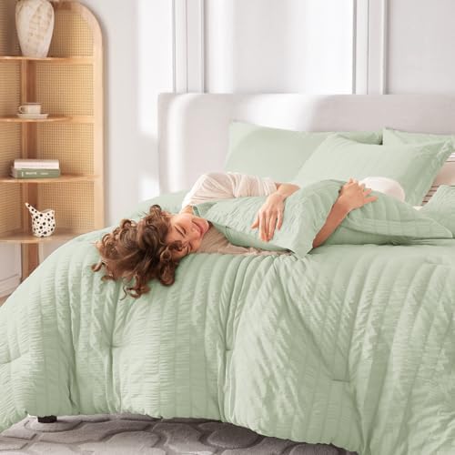 MUXHOMO 7 Pieces Oversized King Comforter Set, Seersucker Bed in a Bag - Image 6
