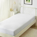 Amazon Basics Zippered Waterproof Mattress Encasement by AmazonBasics