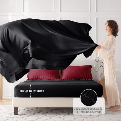 MUXHOMO 7 Pieces Oversized Queen Comforter Set, Seersucker Bed in a Bag - Image 3