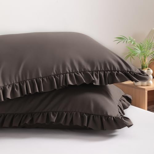 BEDSUM Standard Ruffled Pillow Shams by BEDSUM