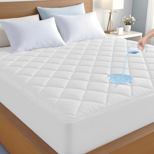 LUX Décor Cal King Mattress Pad by LuxDecorCollection