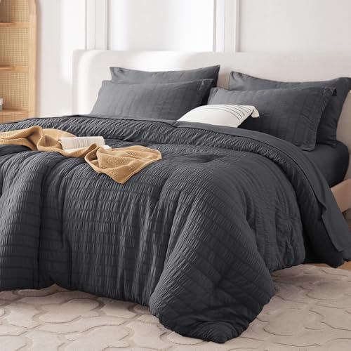 MUXHOMO 7 Pieces Oversized King Comforter Set, Seersucker Bed in a Bag by MUXHOMO