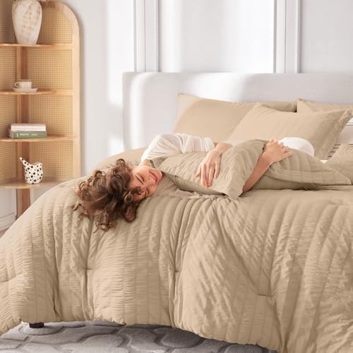 MUXHOMO 7 Pieces Oversized King Comforter Set, Seersucker Bed in a Bag - Image 6