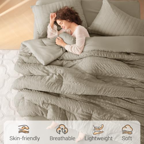 MUXHOMO 7 Pieces King Comforter Set, Seersucker Bed in a Bag King Size - Image 2