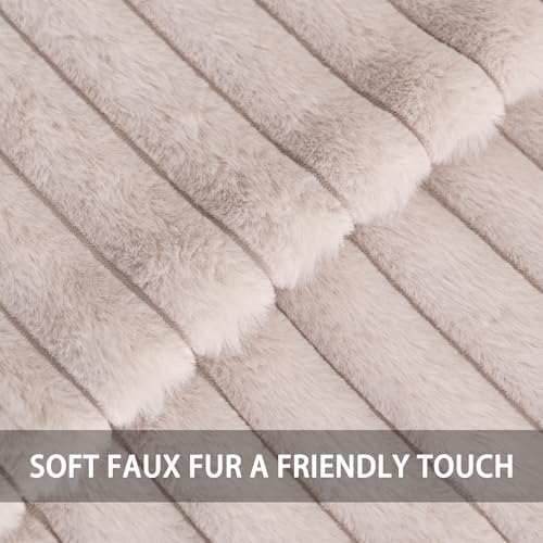 Pack of 2 Faux Fur Christmas Throw Pillow Covers 24x24 Inch, Light Grey - Image 2