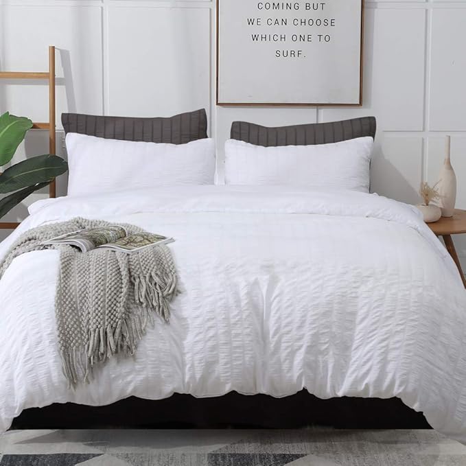 AveLom White Duvet Cover Twin Size (68 x 90 inches)，2 Pieces (1 Duvet Cover, 1 Pillow Case) Stripe Textured Soft Washed Microfiber Duvet Cover with Zipper Closure Corner Ties