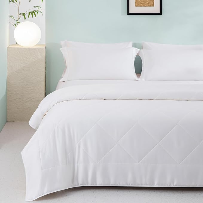 TOSMO 100% Viscose from Bamboo Comforter, Soft Breathable Cooling Silky Duvet Insert, Down Alternative Duvet Insert for Restful Sleep (Twin, All Seasons White)