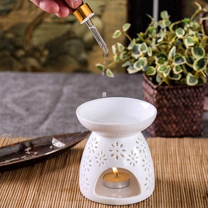 Ceramic Tea Light Holder, Aromatherapy Oil Burner, Wax Warmer, Tealight Holder with White Floral Pattern for Valentine's Day Gift