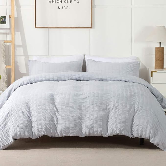AveLom Light Gray Duvet Cover Cal King(104 x 98 inches), 3 Pieces (1 Duvet Cover, 2 Pillowcases), Seersucker Striped Soft Washed Microfiber, Textured Duvet Cover Set with Zipper Closure, Corner Ties