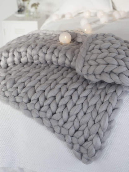 Chunky Knit Blanket Soft Handmade Knitting Throw for Bedroom Sofa Decor Super(Light Gray 40"x60")