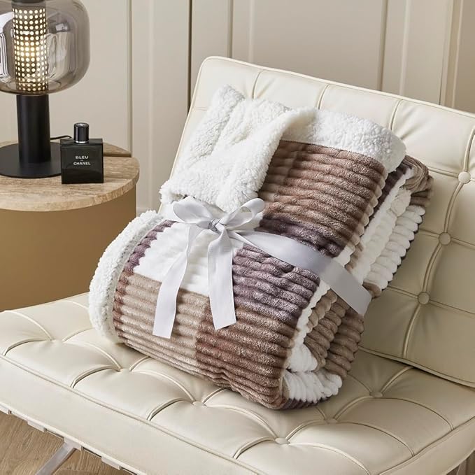 Blanket for Women, Sherpa Throw Blanket for Couch, Flannel Cozy Soft Checkered Blanket for Bed - Fleece, Beige, 60x80 Inches