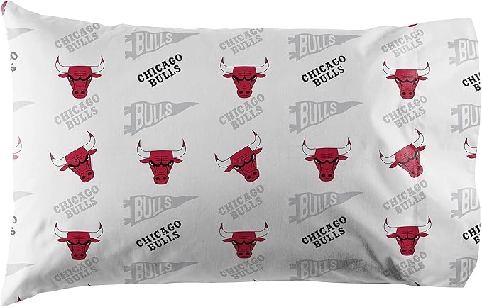 NORTHWEST Officially Licensed Chicago Bulls NBA Queen Size Sheet Set – Soft Team Logo Bedding for Dorms, Bedrooms, Fan Caves & Game Day Style