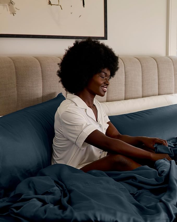 Cozy Earth Luxury Bed Sheet Set - 100% Viscose from Bamboo Fabric, Ultra-Soft & Breathable, Fits Regular & Deep Pocket Mattresses up to 20" - 4 Pieces Queen Sheet Set Pacific Blue