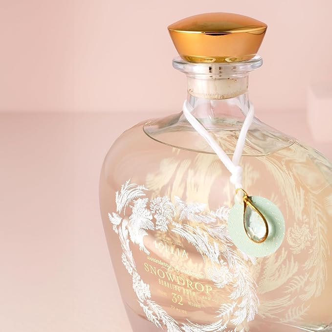 Lollia Snowdrop Bubble Bath, 22 fl oz, 650 ml, Winterberry & Cashmere Fragrance, Luxury Hydrating Women's Bubbling Bath Soap, Delicate & Relaxing Scented Skin Care