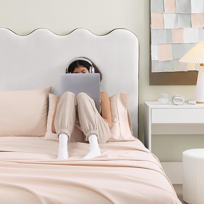 UGG Full XL Sheet Set 4-Piece Luxury Cooling Sheets Deep Pockets Premium Bedding with 2 Pillow Shams Machine Washable, for Dorm Essentials & College Bedding, Full XL, Shell Pink (Hedi)