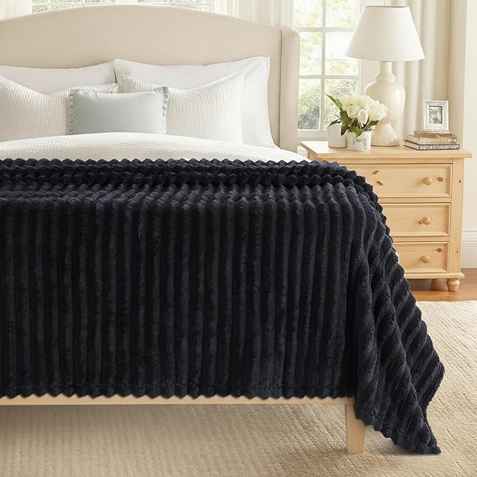 decorUhome Christmas Soft Fleece Black Twin Blanket for Bed, Cozy Fluffy Plush Flannel Striped Throws for Couch Sofa, Lightweight Decorative Ribbed Fuzzy Blanket for Woman, 60x80 Inches