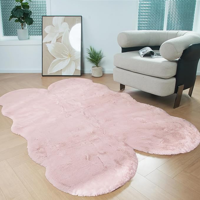 Latepis Light Pink Accent 4x6 Rug for Girls Room Non-Slip Faux Rabbit Fur Rugs Alfombras para Habitacion Washable Fluffy Rug for Living Room Bedroom and Play Room