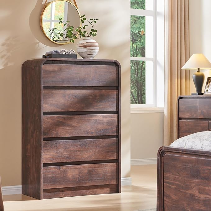 Modern 5 Drawers Dresser for Bedroom, 45" Tall Dressers & Chests of Drawers w/Curved Profile Design, Wood Mid Century Vertical Dresser w/Natural Texture for Bedroom, Living Room, Brown
