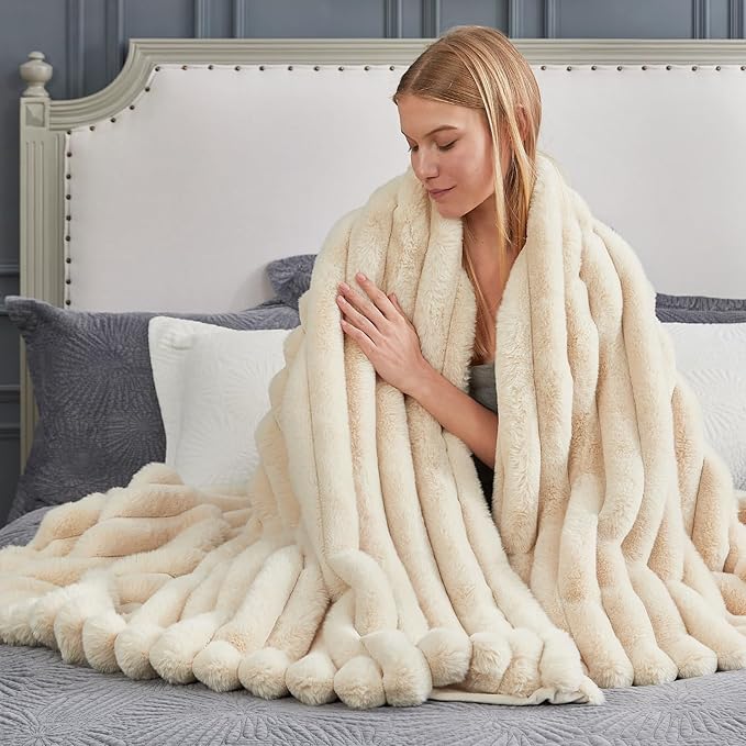 Cozy Bliss Faux Fur Throw Blanket for Couch, Cozy Warm Plush Striped Blanket for Sofa Bedroom Living Room, 90 * 90 Inches Beige