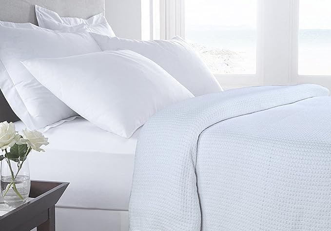 HILLFAIR 100% Combed Cotton Blanket– Queen Bed Blanket– Soft Cozy Warm Multipurpose Throws for Luxury Home Decor– 90 x 90 inch Queen Size Cotton Blankets for Beds- Bed Blankets for All Season- White