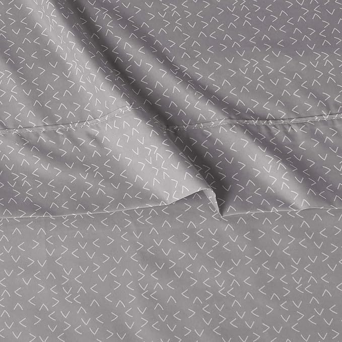 Amazon Basics Lightweight Super Soft, Comfortable Easy Care Microfiber 4 Piece Bed Sheet Set With 14-Inch Deep Pockets, Full, Gray Arrows, Geometric