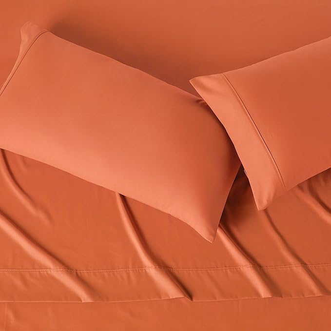 Amazon Basics Lightweight Microfiber 4-Piece Bed Sheet Set, Brick, Solid, King