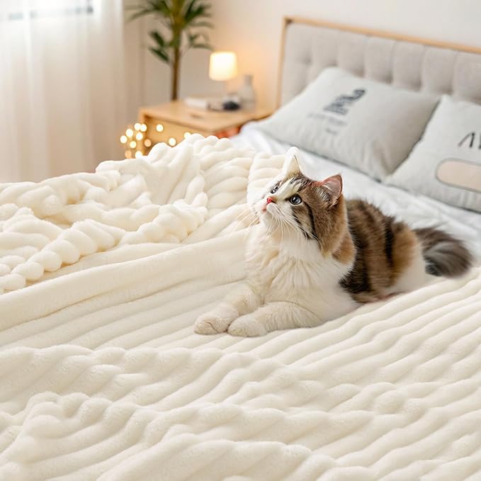 decorUhome Christmas Soft Fleece Cream White Blanket King Size for Bed, Cozy Fluffy Plush Flannel Large Striped Throws for Couch Sofa, Lightweight Decorative Fuzzy Blanket for Woman, 108x90 Inches