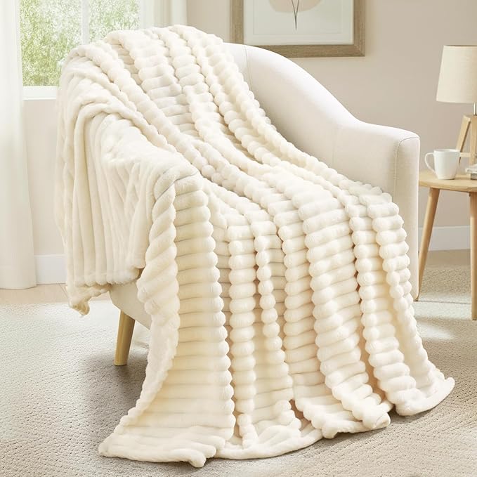 decorUhome Christmas Soft Fleece Cream White Blanket King Size for Bed, Cozy Fluffy Plush Flannel Large Striped Throws for Couch Sofa, Lightweight Decorative Fuzzy Blanket for Woman, 108x90 Inches