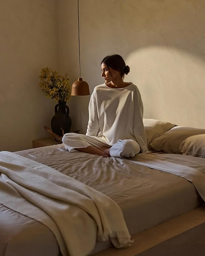 Cozy Earth Luxury Duvet Cover Queen - 100% Viscose from Bamboo - Ultra-Soft, Cooling & Lightweight Duvet Cover - Temperature-Regulating Bedding with Concealed Zip & Interior Snap Closures - Driftwood