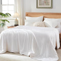 Globon Lightweight Comforter California King Size,Luxurious Summer Blanket Keep Cool for Hot Sleepers,Natural Bamboo Viscose Shell,Organic Breathable Fill,Double Stitch,White