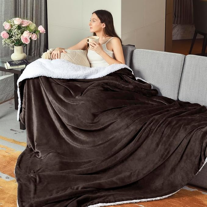 KAWAHOME Sherpa Fleece Throw Blanket for Bed - Extra Warm and Heavy Thick Throw Blankets for Winter, Super Soft 500GSM Plush Blanket, 50"X 60" Brown
