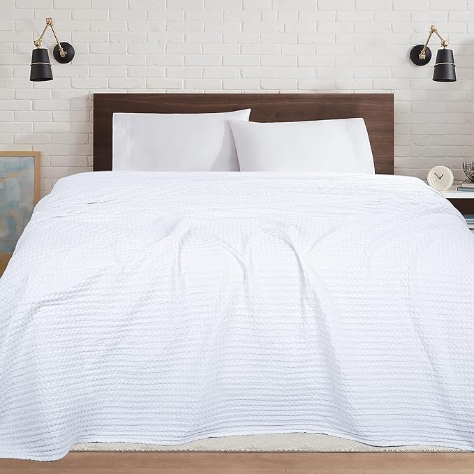 HILLFAIR 100% Cotton Blanket- 120"x120" XXL Oversized King Bed Blankets- Family Size 10 ft x 10 ft Big- Waffle Blankets- All Season Soft Breathable- Extra Large King Cotton Blanket for Bed- White
