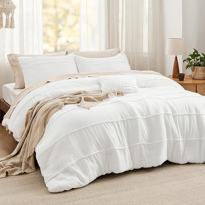 Bedsure White Oversized Queen Comforter Set - 4 Pieces Pinch Pleat Bed Set, Down Alternative Bedding Sets for All Season, 1 Comforter, 2 Pillowcases, 1 Decorative Pillow