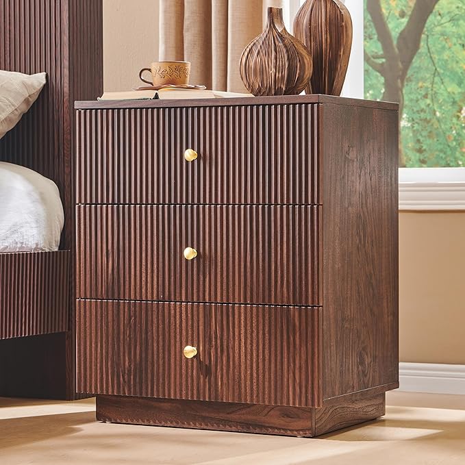 Fluted Night Stand with Charging Station, 21.65" Nightstand with 3 Drawer, 3 Drawer Dresser for Bedroom, Morden End Table Chests of Drawers Bedside Table for Bedroom, Living Room,Brown