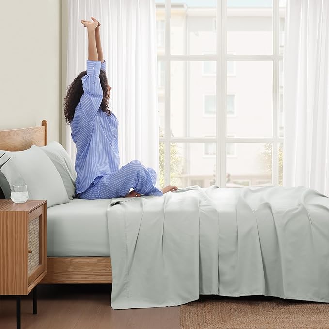 UGG Queen Sheet Set 4-Piece Luxury Cooling Sheets Deep Pockets Premium Bedding with 2 Pillow Shams Hypoallergenic Machine Washable Soft Lightweight Bed Set for Bedroom, Queen, Mineral Green (Hedi)