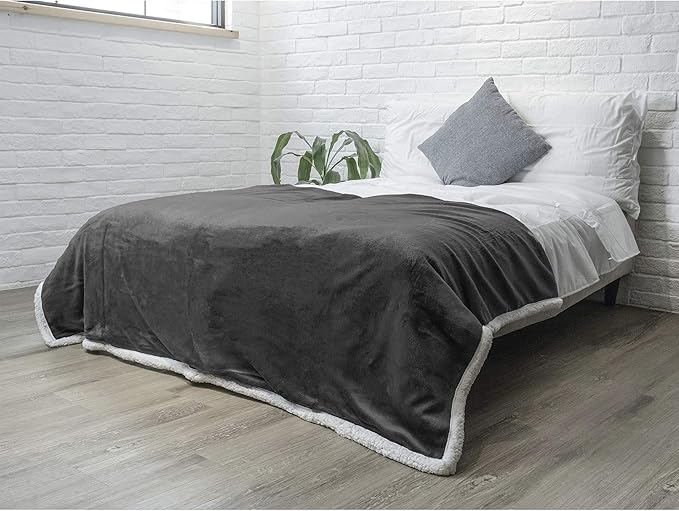 Pavilia Sherpa Fleece Blanket for Bed, King Size, Dark Grey, Plush Soft Fuzzy, Reversible Winter Blanket for Women & Men, 90x108 Inches