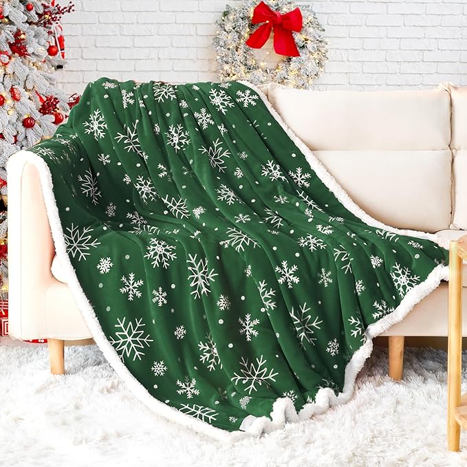 Touchat Christmas Throw Blanket, Sherpa Christmas Blankets, Fuzzy Fluffy Soft Cozy Blanket, Fleece Flannel Plush Microfiber Blanket for Couch Bed Sofa (50" X 60",Green Snowflake)