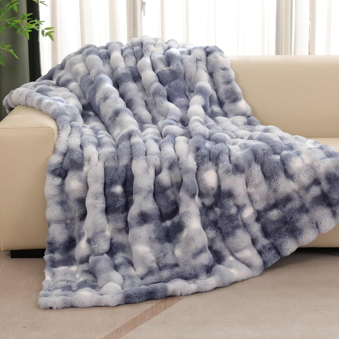 Tie-dye Blue Soft Comfy Throw Blanket for Couch Bedroom Faux Fur 50x60 Fluffy Blanket for Living Room Furry Bed Comforter Cozy Home Decor Gifts 860 GSM