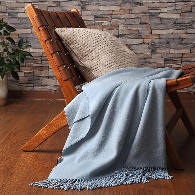CUDDLE DREAMS Silk Throw Blanket with Hand-Knotted Fringe, Natural, Soft & Breathable (Blue)