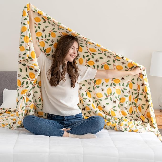 Berkshire Blanket-Classic Heavyweight Soft Printed VelvetLoft® Plush Blanket, Full/Queen Size Soft Fuzzy Warm Blanket for Couch Sofa Bed, Lemons and Bees Yellow, 90in x 90in