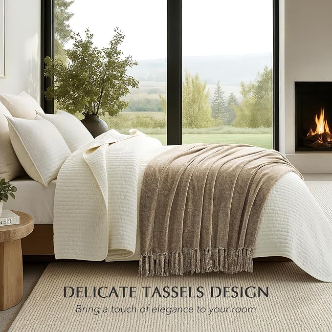 EVERGRACE Soft Chenille Throw Blanket for Couch, Cozy Plush Fuzzy Decorative Chenille Knit Throw Blanket with Tassels, Lightweight Blanket and Throws for Bed Sofa Gift Home Decor, Beige 60"x80"