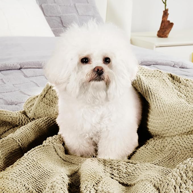 Amélie Home Checkered Chenille Knit Throw Blanket for Couch, Classic Texture Decorative Soft Blanket for Sofa, Chair & Bedroom, 50"x60", Beige