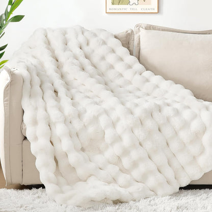 Touchat Luxury 1000GSM Rabbit Faux Fur Twin Blanket, Super Heavy Warm Cozy Beige Cream Blankets for Couch Bed Sofa, Ruched Plush Fuzzy Elegant Soft Reversible Mink Blanket for Living Room Bedroom