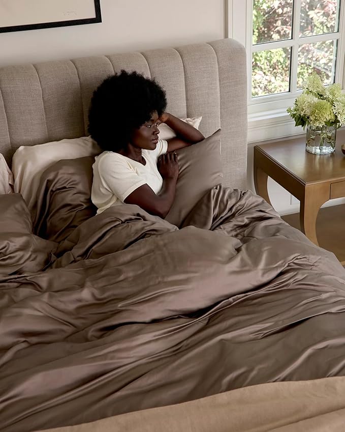 Cozy Earth Luxury Duvet Cover Queen - 100% Viscose from Bamboo - Ultra-Soft, Cooling & Lightweight Duvet Cover - Temperature-Regulating Bedding with Concealed Zip & Interior Snap Closures - Walnut
